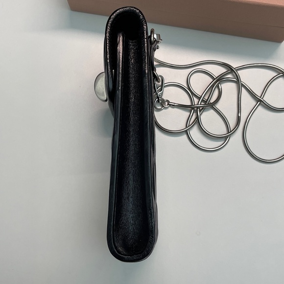 MIU MIU black Matelasse Pattina leather crossbody shoulder phone bag w/box - Picture 11 of 12